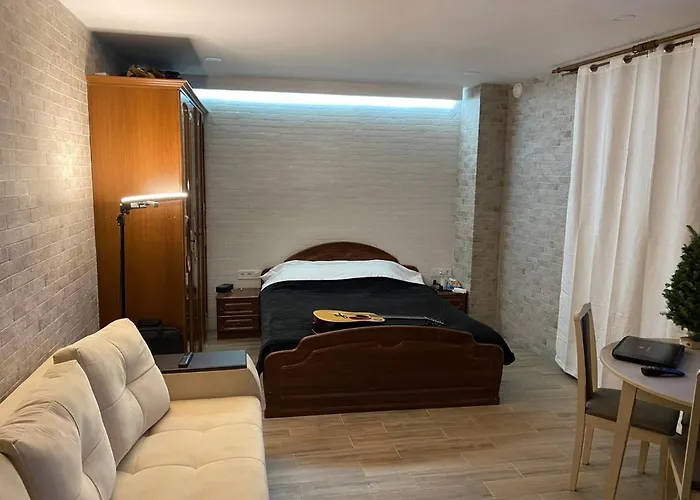 Freedom On Khmelnytsky Str